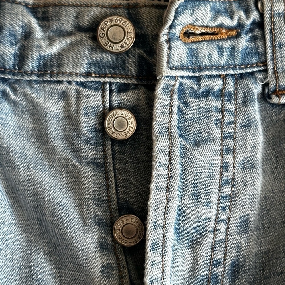 Vintage Gap denim button fly shorts - Picture 2 of 6